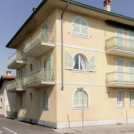 Casa Aschi Daire *